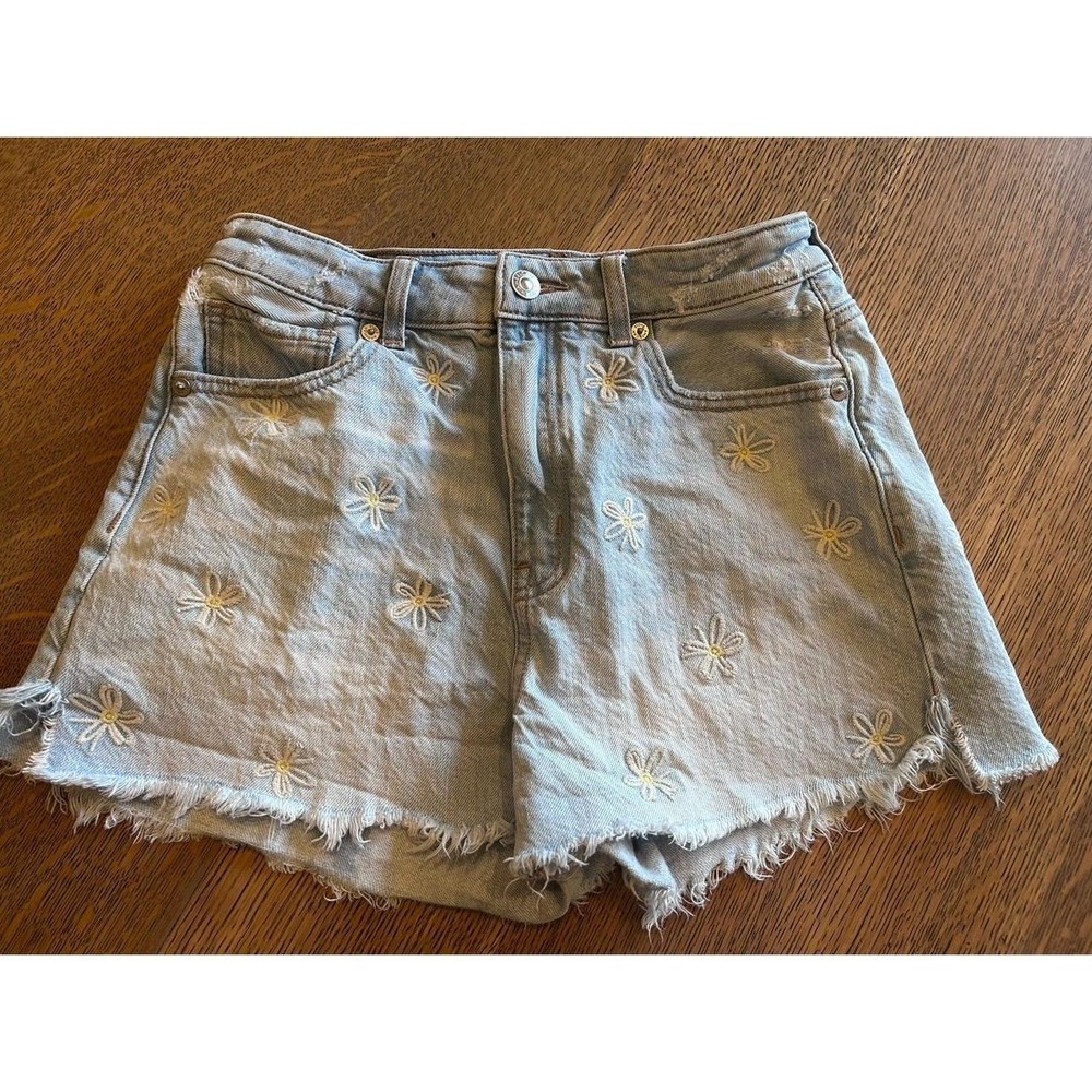 American Eagle Daisy Jean Shorts – Size 2